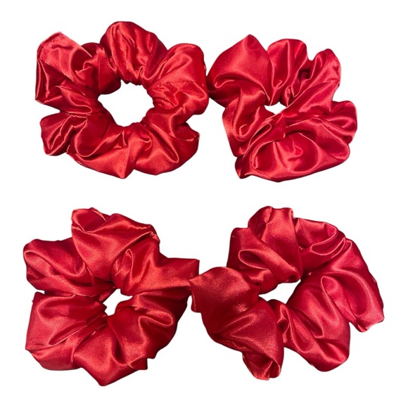 Hand Crafted 🧵 🪡 XXL Satin Scrunchie - Picture 1 of 1